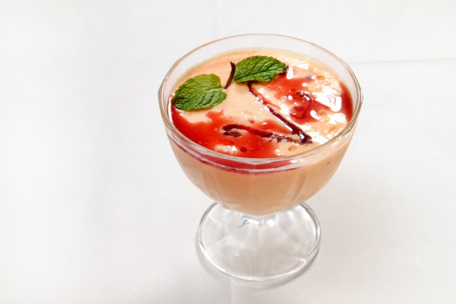 La recette et la dégustation de la liqueur de cassis