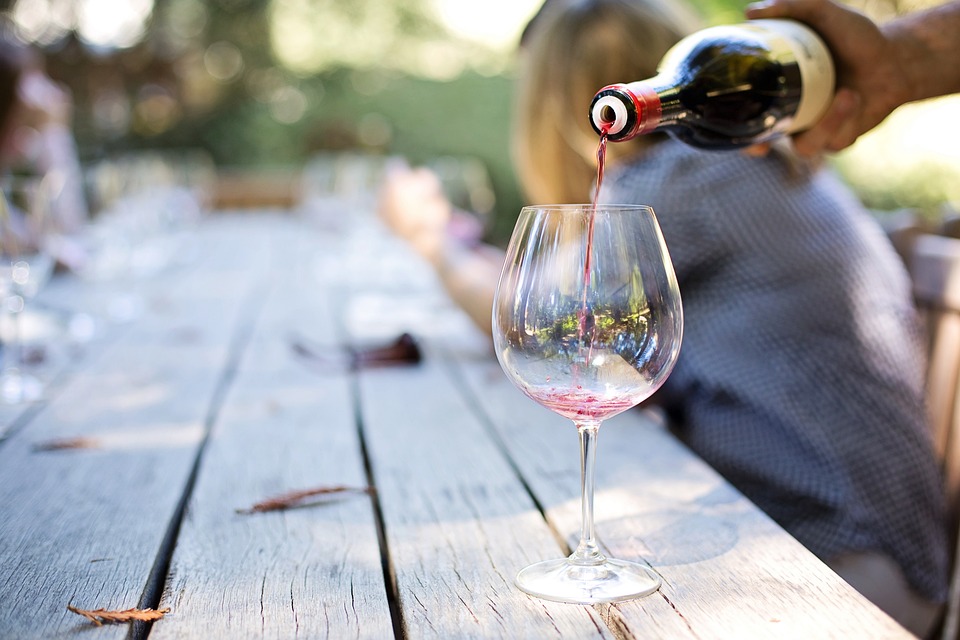 Comment déguster un vin : toutes les astuces !